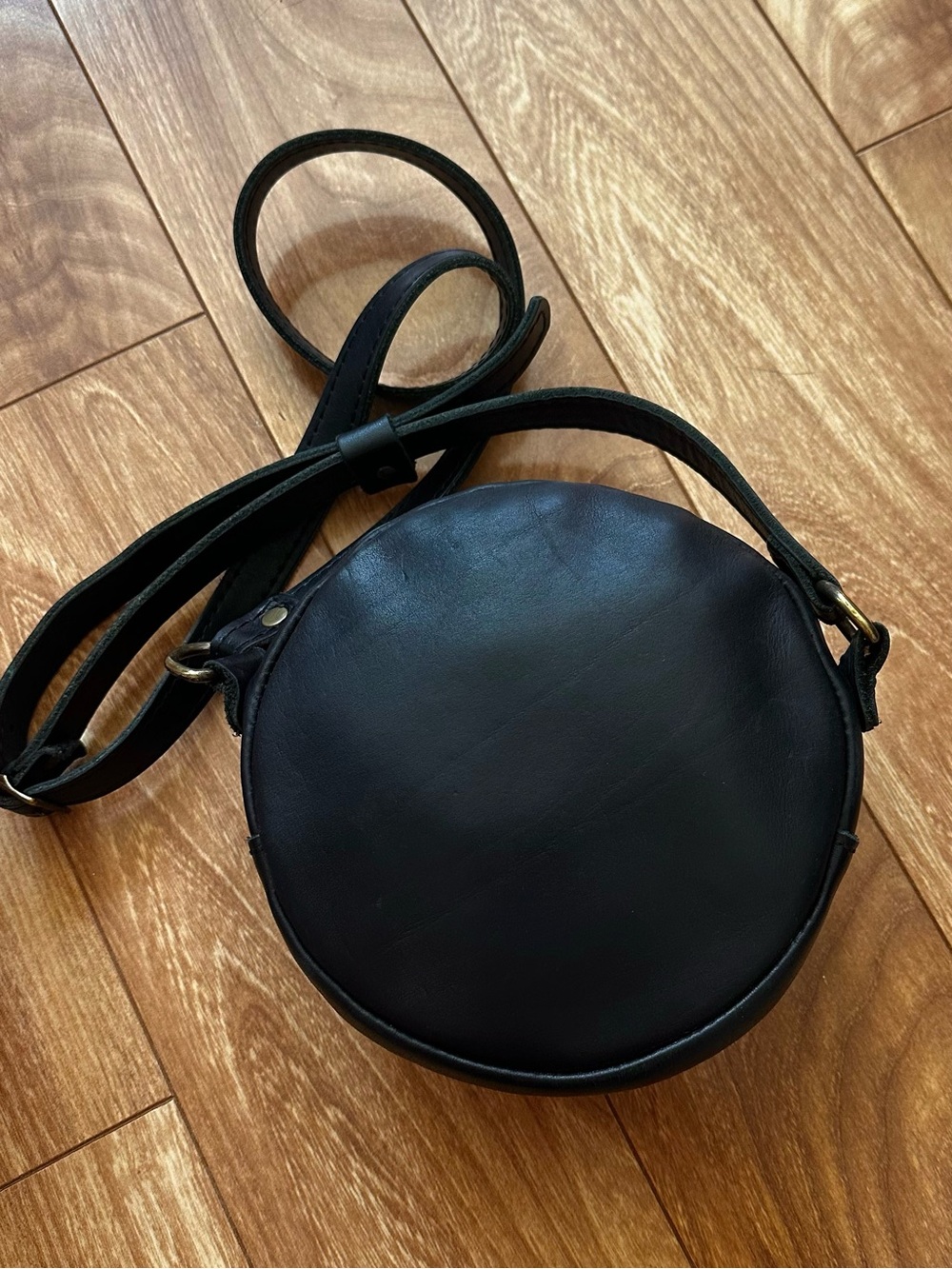 Portland Leather Black Round Crossbody Bag - Picture 4 of 6